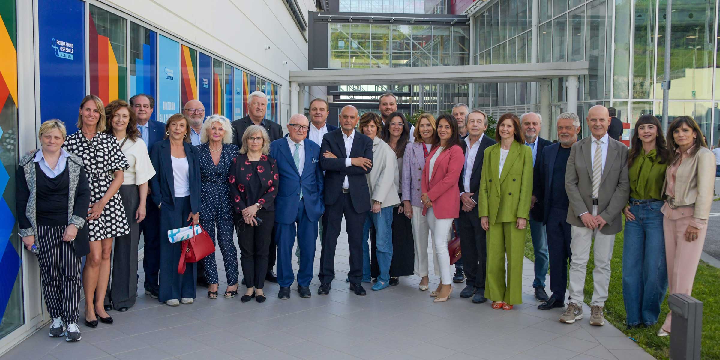 Foto di gruppo della Fondazione Ospedale Alba-Bra